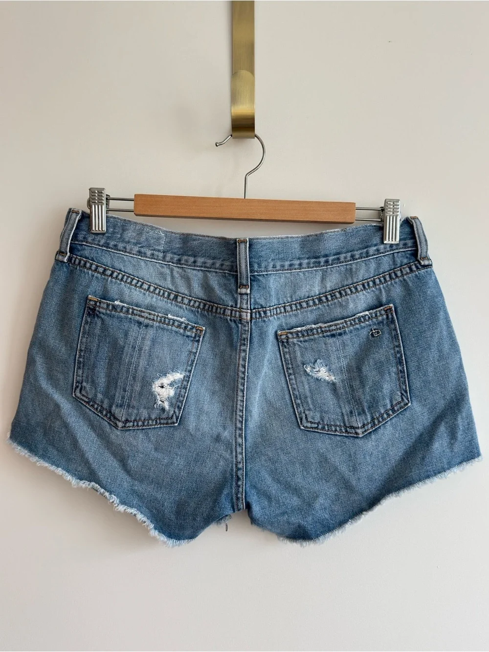 Rag & Bone Gunner Distressed Denim Shorts Size 26 Raw Hem Light Wash USA